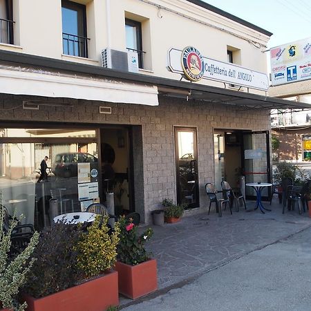 Caffetteria Dell'Angolo Hotel Borghetto Secondo Exterior foto