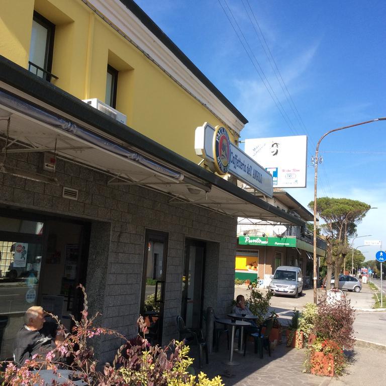 Caffetteria Dell'Angolo Hotel Borghetto Secondo Exterior foto